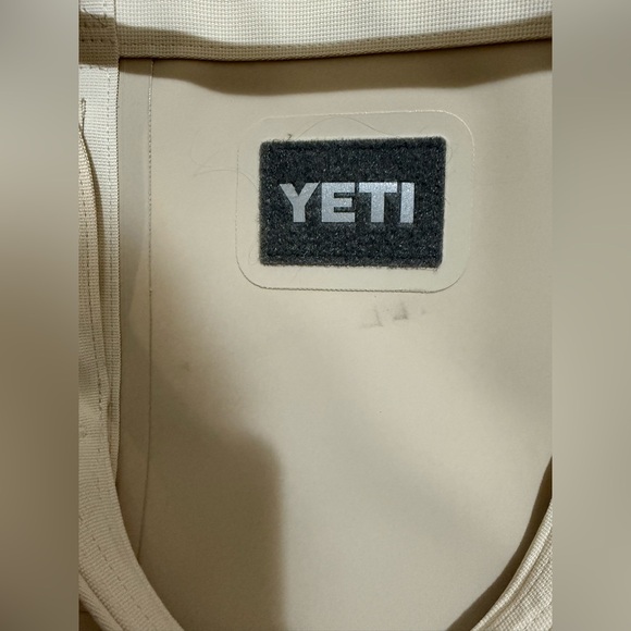Yeti Camino 35 Carryall Tote - Picture 3 of 6